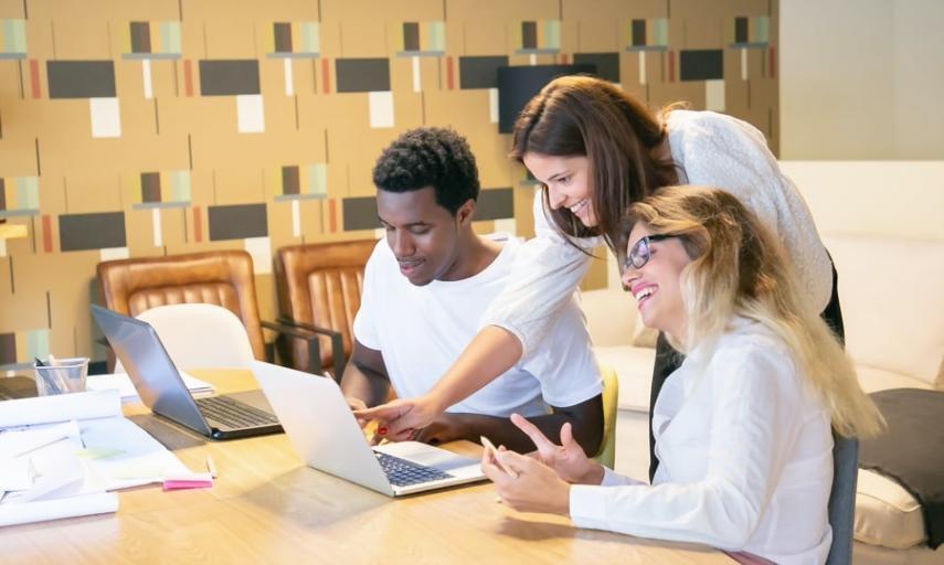 Illustration des principes d'épargne et de planification financière à long terme