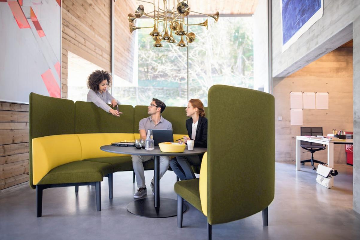 Exemple de tableau de bord financier personnalisé montrant les catégories de dépenses mensuelles